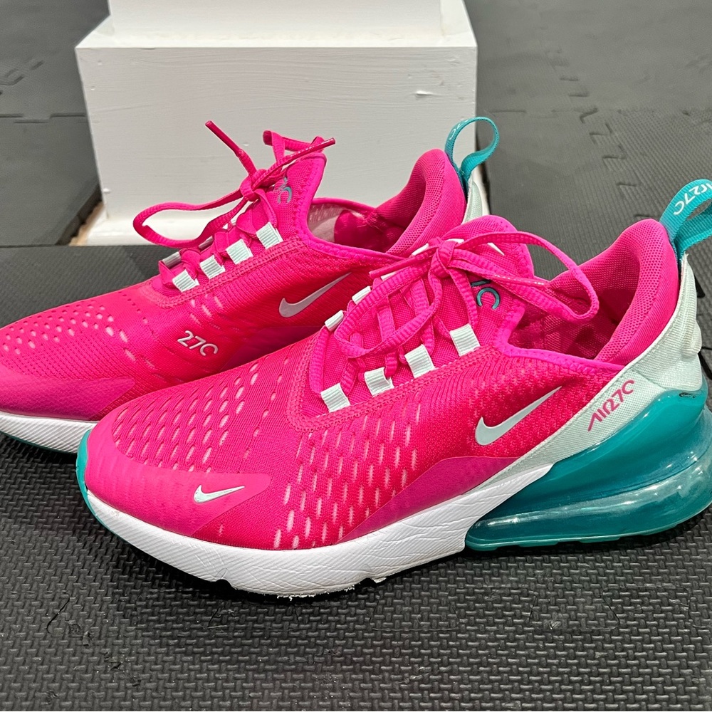 Nike Air Max 270s Pink and Blue - NEVER WORN